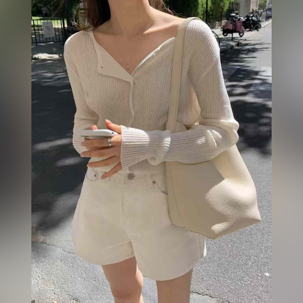 White Jean short